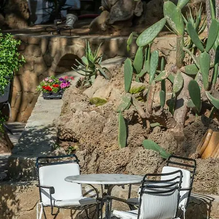 Vasilikos Hotel 2*